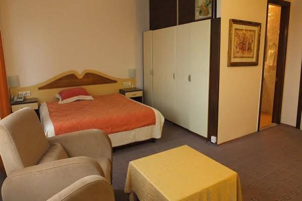Hotel Delta Yss Gebze Exterior foto